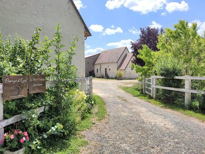 La-Maison-Volganza-entrée-St-Fulgent